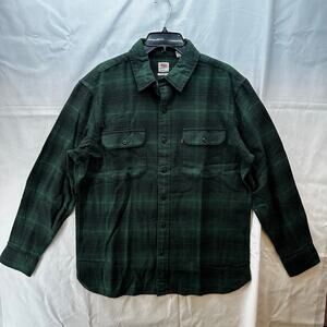Levi's Mens Relax Fit Pine Green Plaid Shirt Size Medium